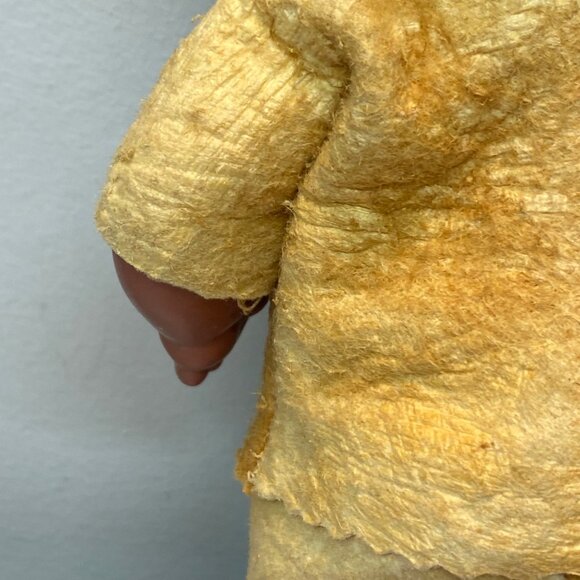 Vintage 1960's Alaskan Canadian Native American Inuit Doll with Real Fur - Picture 10 of 13